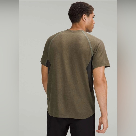 Mens Lululemon Ventilated Hiking Short Sleeve Shirt Emerald Green Size Large - Picture 2 of 7